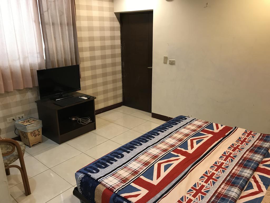 Hefeng Ting Homestay Хенгчун Экстерьер фото