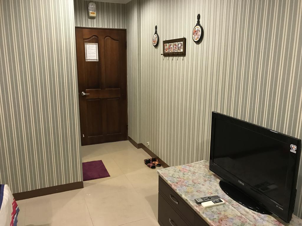 Hefeng Ting Homestay Хенгчун Экстерьер фото
