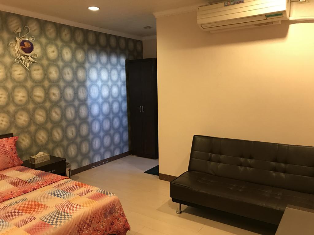 Hefeng Ting Homestay Хенгчун Экстерьер фото