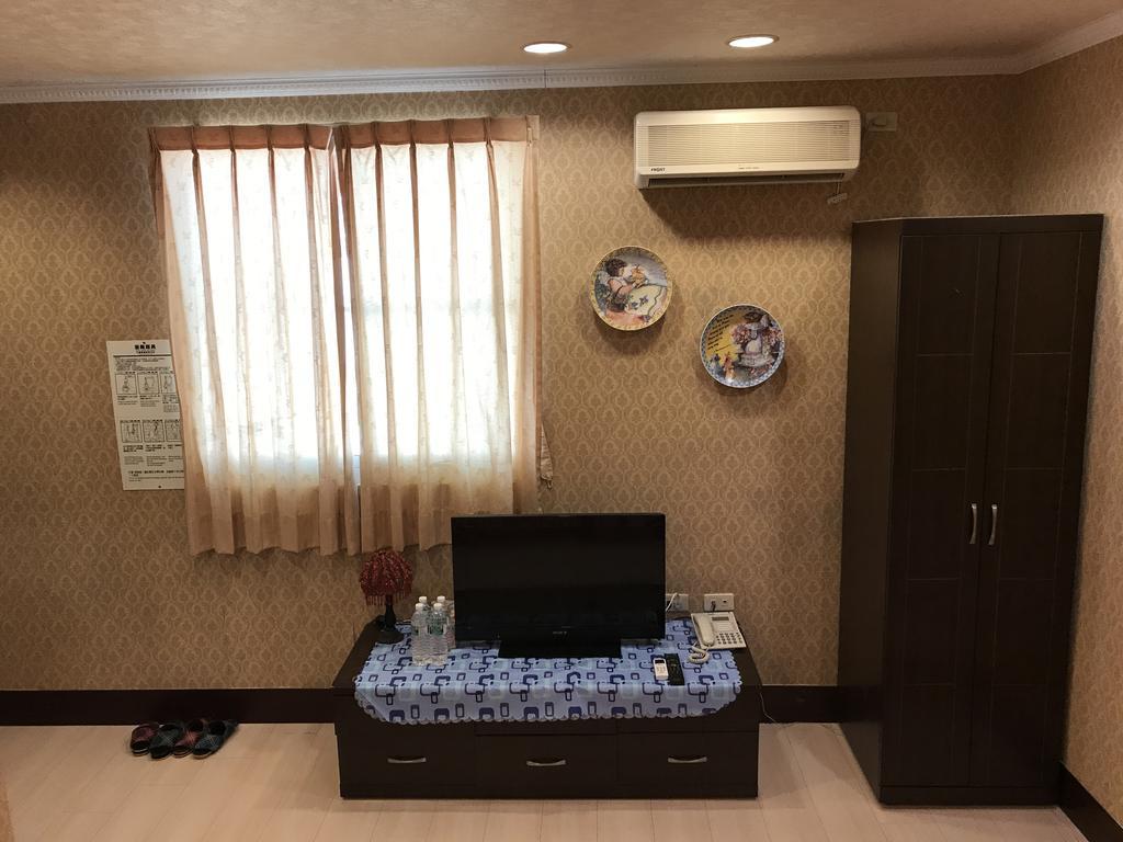 Hefeng Ting Homestay Хенгчун Экстерьер фото